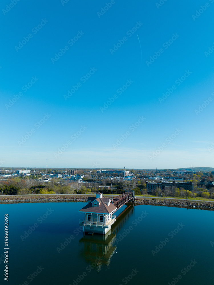 Obraz premium Aerial View of Vibrant Spring Park