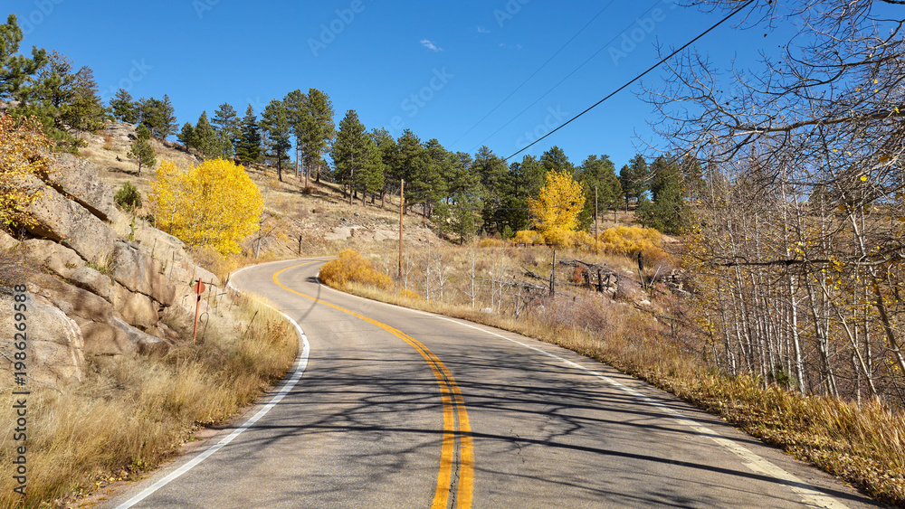Fototapeta premium A scenic road in Boulder County, United States.