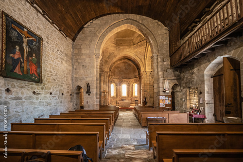 Cornil (Corrèze, Nouvelle aquitaine, France) - Vue intérieure de l'église de l'invention des reliques de Saint Etienne