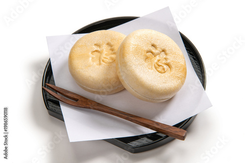 和菓子の餅入り最中