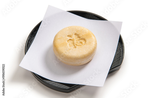 和菓子の餅入り最中