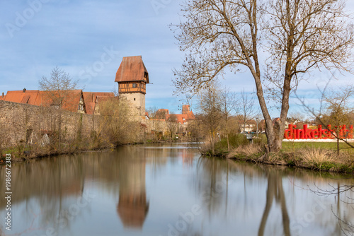 Mittelalterliche Stadtmauer an der Wörnitz in Dinkelsbühl, Bayern