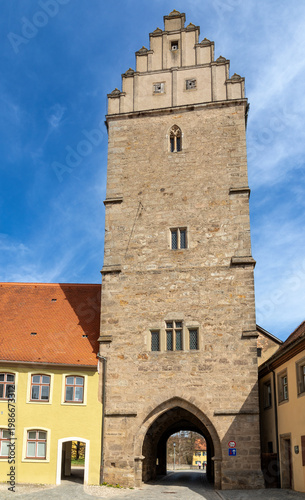Rothenburger Tor in der Stadtmauer von Dinkelsbühl, Bayern
