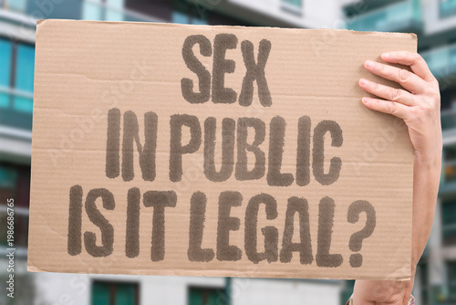 Fotografia "Sex In Public Is It Legal?" Documented criminal codes in most countries still classify consensual public sex as a documented indecency offence