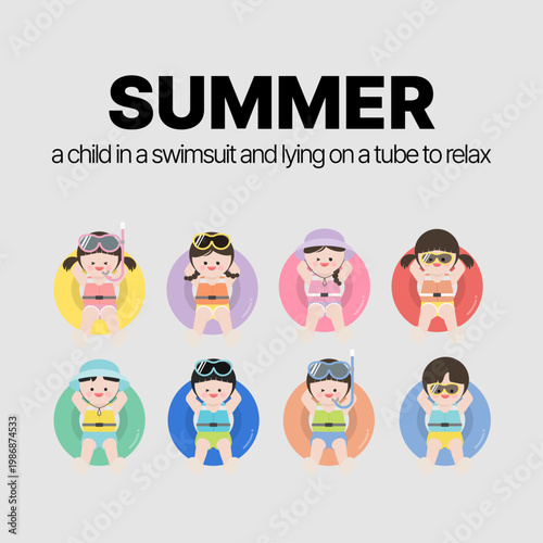 수영복을 입고 튜브를 타고 놀고 있는 어린이