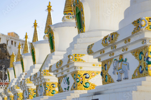 Fotografie Stupas in Thiksey monastery Ladakh