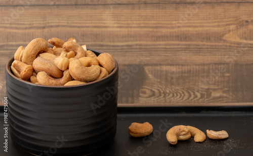 cashews  in a bowl