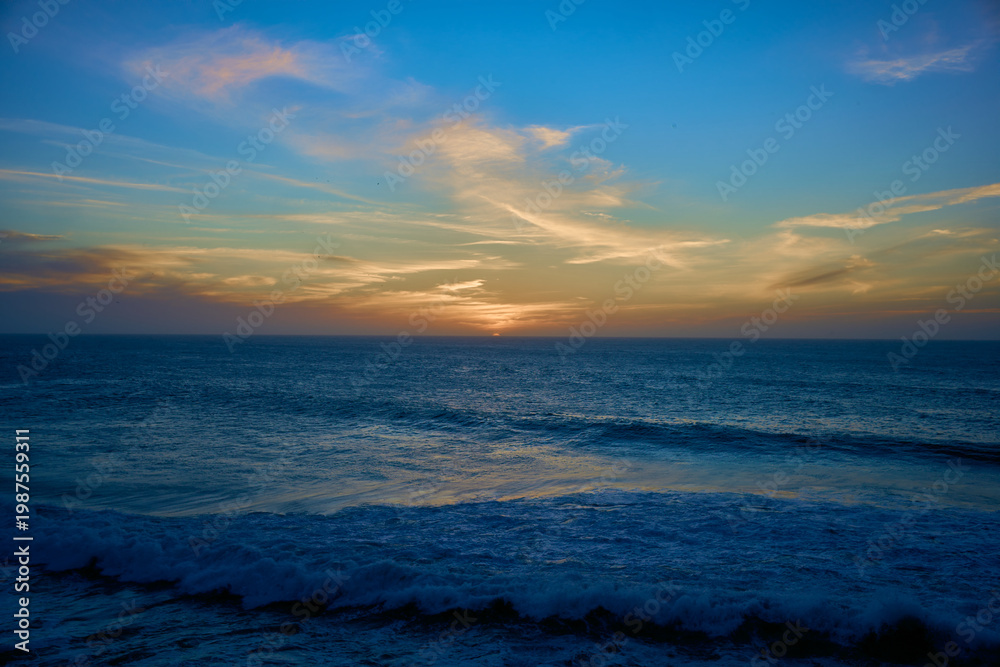 Obraz premium sunset over the sea