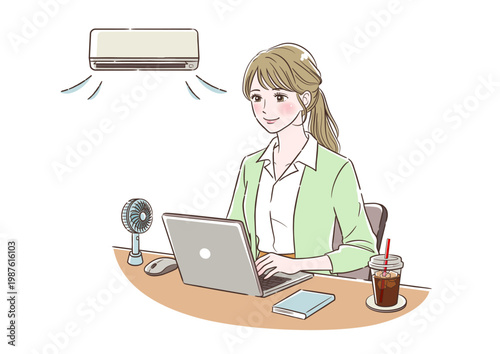 夏に快適な気温でデスクワークをする女性　左向き