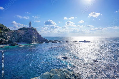 光を浴びて輝く佐多岬の情景