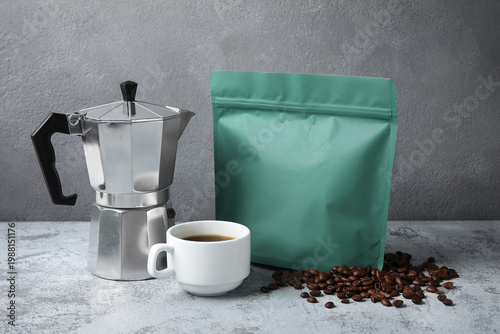 Coffee bag with beans, geys...