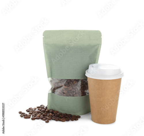 Coffee bag with paper cup i...