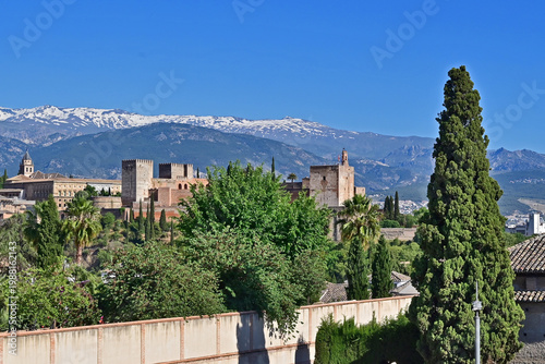 Canvas-taulu Granada, il complesso dell'Alhambra dal Palacio de Dar al-Horra nel ,quartiere d
