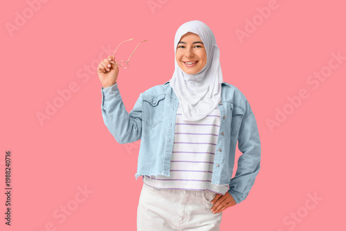 Beautiful young Muslim woma...