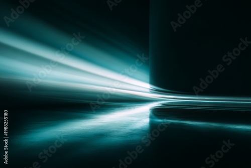 Dynamic abstract light streaks in dark room reflection