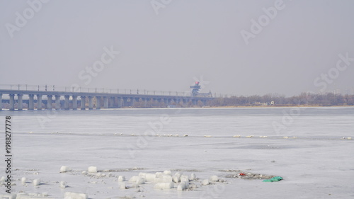 Harbin's Songhua River frozen by the cold