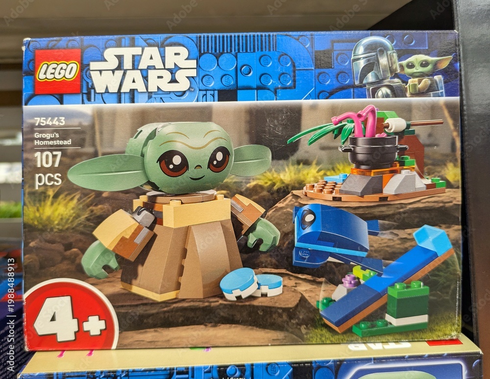 Obraz premium Caja con juguete Lego de Grogu de Star Wars en una tienda Carrefour, Madrid, España, 12 de marzo de 2026