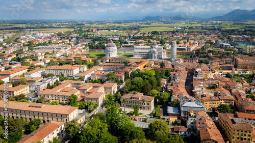 Tableau sur toile Stunning aerial drone view of the Camposanto with Leaning Tower of Pisa (Torre di Pisa) and Pisa Baptistery of St