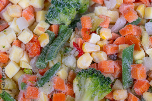 Canvastavla Chilled mixed vegetables with crust