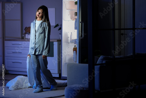 Female sleepwalker with bla...