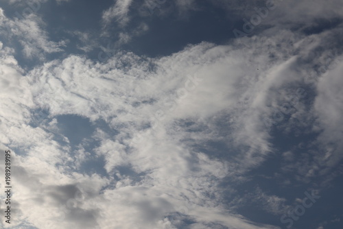 Canvas Print Dramatic Blue Sky with White Clouds and Birds Flying - Scattered Cloud Formation