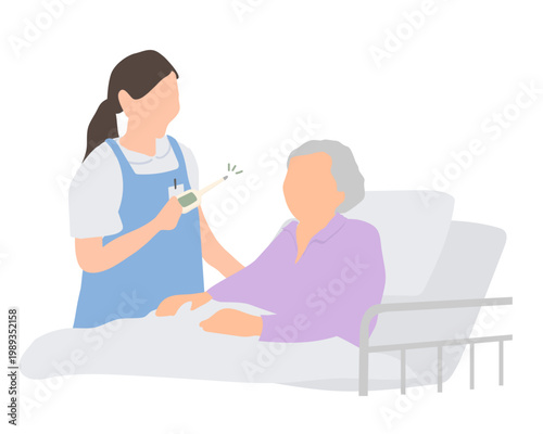 高齢女性の体温測定シーン／検温・看護・介護・入院生活・患者