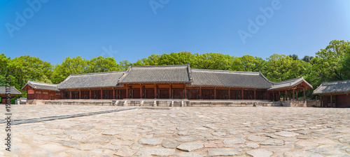 종묘-영녕전, 세계문화유산-조선왕조의 태조의 4대조와 정전에서 이안한 왕과 왕비의 신주를 모신곳-종로구, 서울 대한민국