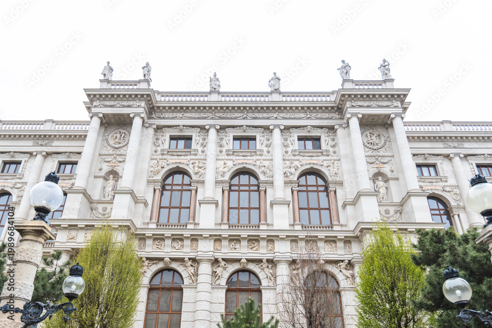 Obraz premium Ornate Neo-Renaissance facade and inscription of the Natural History Museum in Vienna.