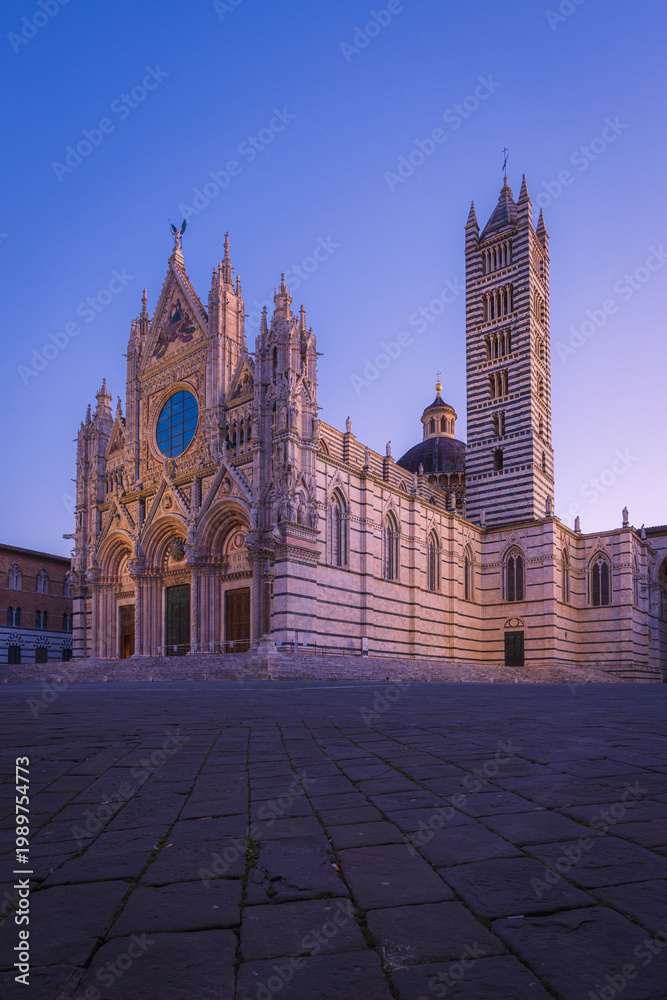 Fototapeta premium In the historic center of Siena