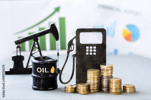 Foto Oil barrel, fuel station, pump, stack of coins, a rising chart, financial charts
