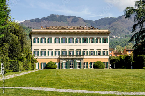 Complesso monumentale di Villa Reale di Marlia composto dalla bella residenza storica dove visse Elisa Baciocchi,sorella di Napoleone e dai lussurreggianti giardini. Lucca, Toscana, Italia