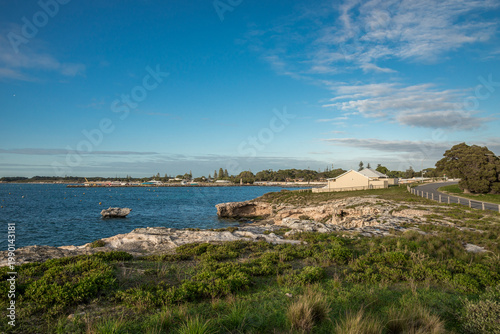 Картината върху платно Coastal view with turquoise ocean and rocky shore on Rottnest Island, Western Au