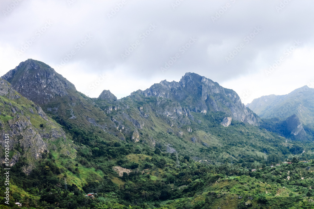 Obraz premium Mount Nona: The Striking Curvaceous Peaks of Enrekang, South Sulawesi