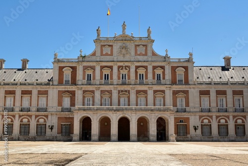 La façade ouest du palais royal d’Aranjuez en Espagne