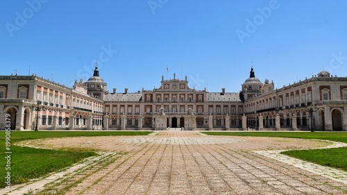 La façade ouest du palais royal d’Aranjuez en Espagne