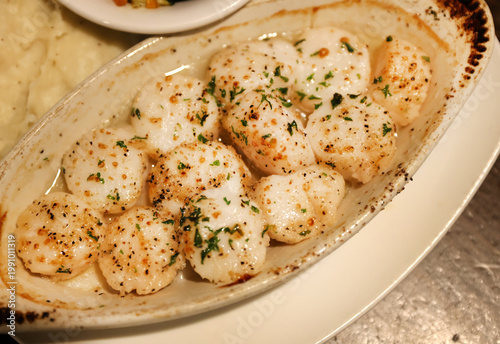 broiled scallops