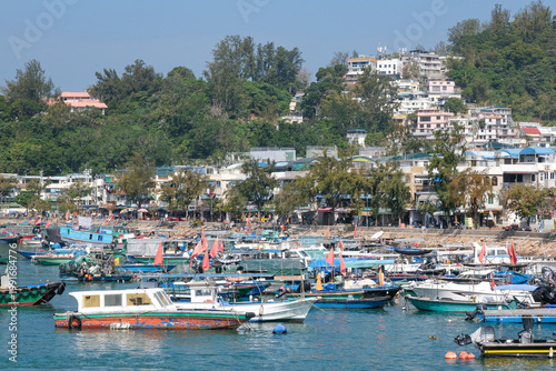 香港島からの観光客で賑わう長州島の埠頭