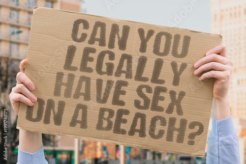 Tableau sur toile "Can You Legally Have Sex On A Beach?" public decency law confirms beach sex is broadly illegal in most countries
