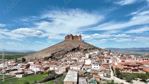 Vista del hermoso municipio de la Calahorra en la provincia de Granada, Andalucía