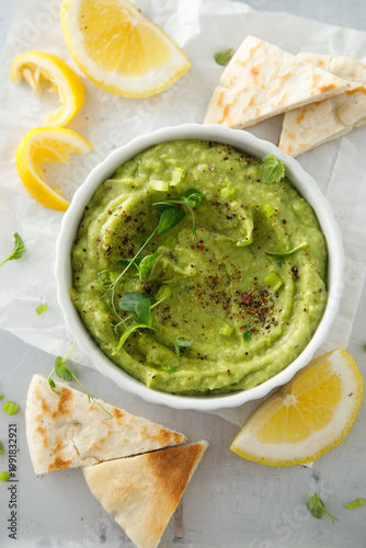 Homemade avocado dip with lemon