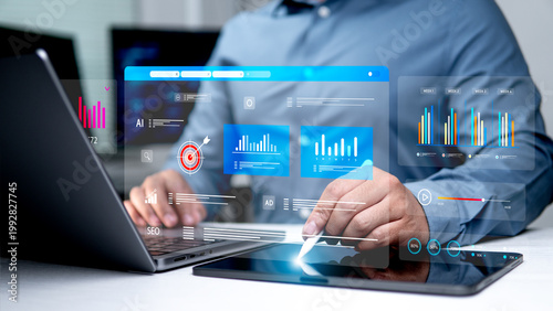Fotografía Business professionals are using tablets for data analysis and content managemen