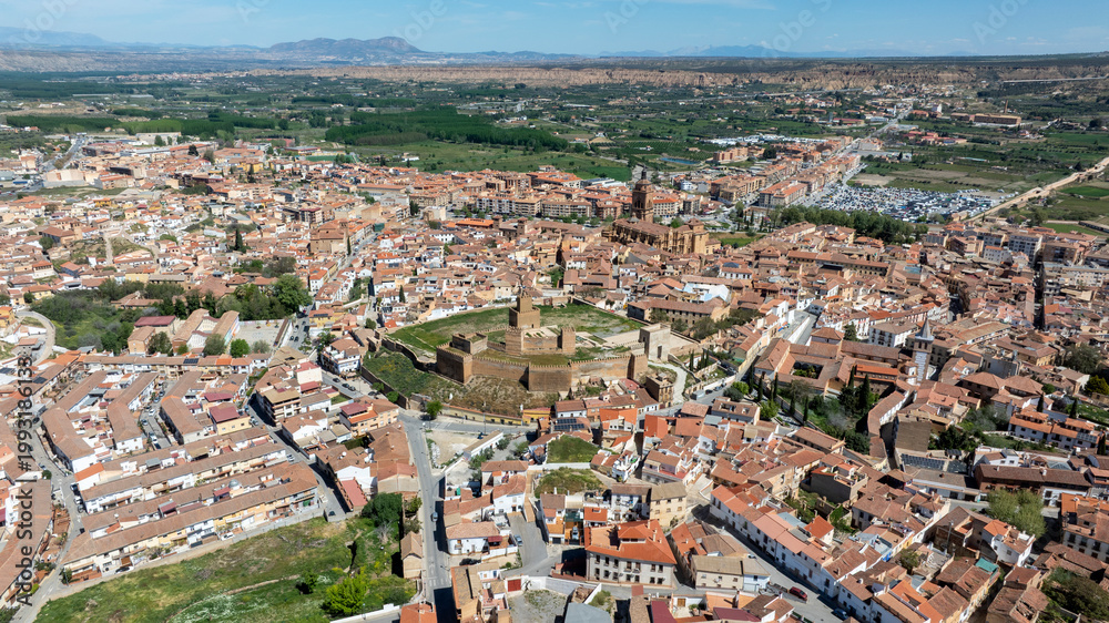 Fototapeta premium Ciudad monumental de Guadix en la provincia de Granada, España 