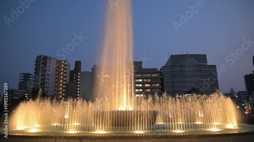 広島平和記念公園の夜の噴水