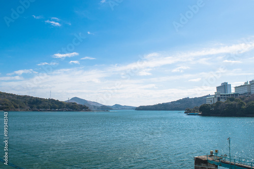 鳥羽港の港湾と坂手島
