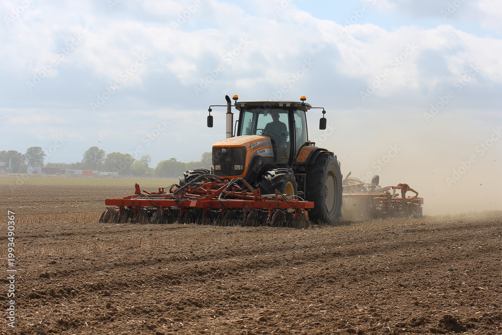 Fototapeta premium Cutting edge plows, improving soil health