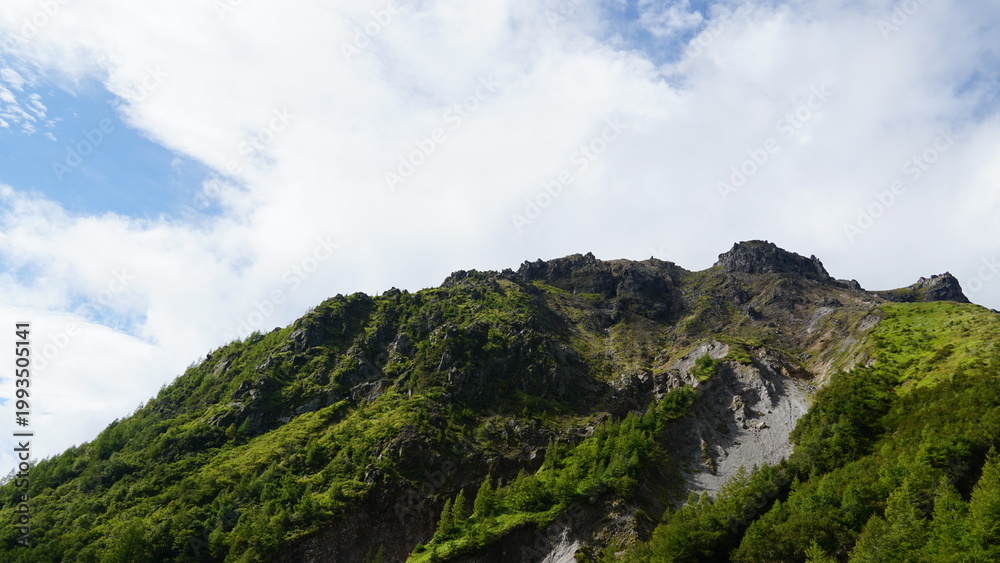 Fototapeta premium Kamikochi Summer: Japan’s Premier Mountain Sanctuary