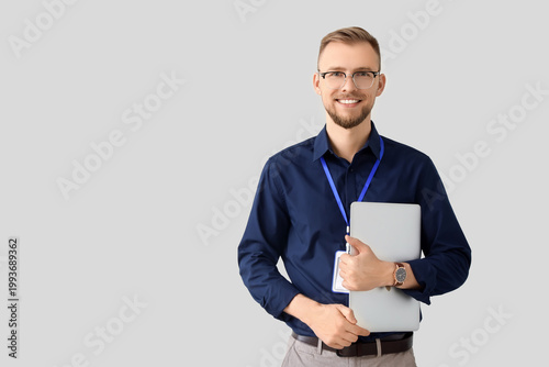Handsome business consultan...