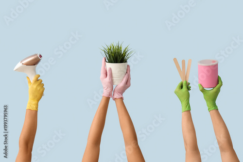 Female hands with modern ph...