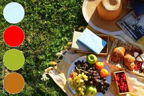 Set for romantic picnic wit...