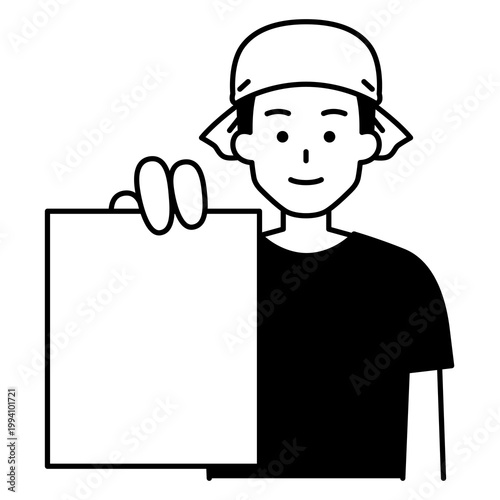 書類を見せる居酒屋の男性店員